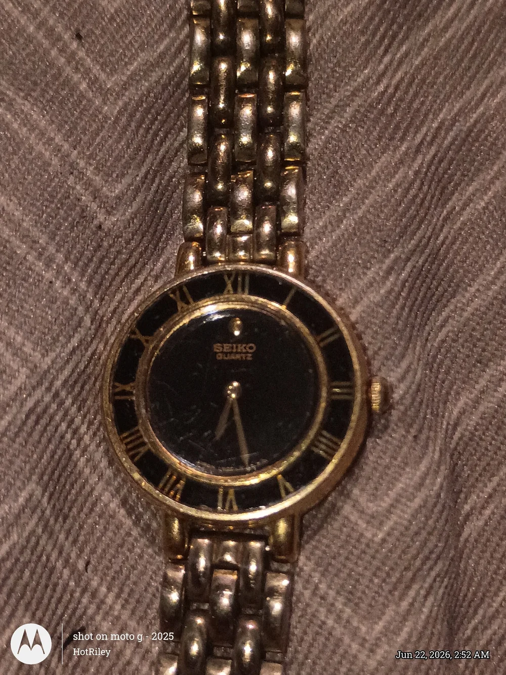 Seiko Gold-Tone Quartz Watch with Black Dial